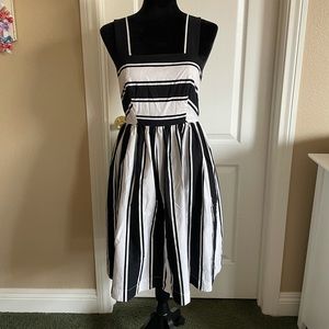 Women’s black and white dress